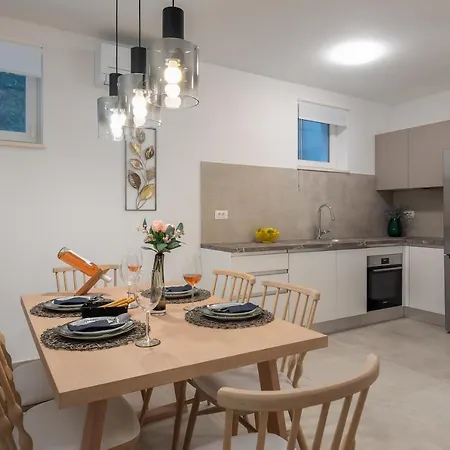 Mirta Apartment *